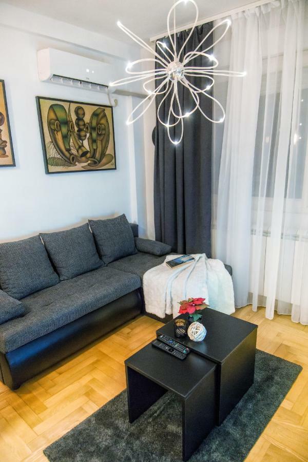 Africa Apartment Belgrado Buitenkant foto
